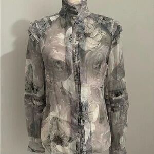 Gorgeous&Rare Diane Von Furstenberg Floral Blouse; 100% silk; 10 runs small.